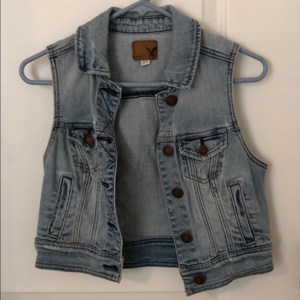 Cropped Jean vest